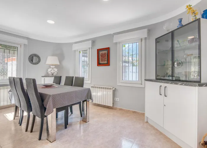 Вілла Sophie Денія