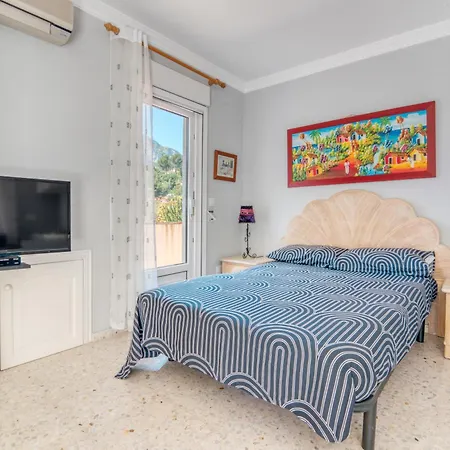 Sophie Βίλα Denia